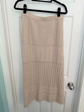 Beige Knit Midi Skirt with Textured Stitch Detail
